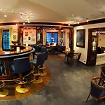 The Rex 4*