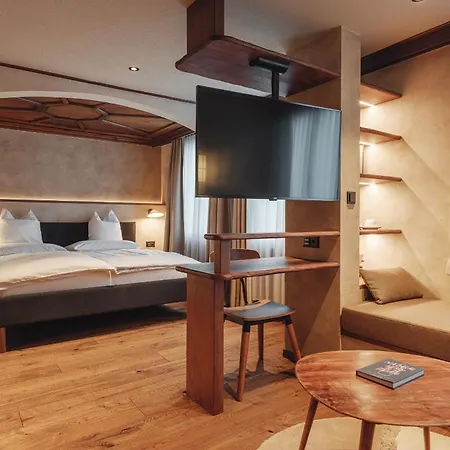 The Rex Hotel 4*