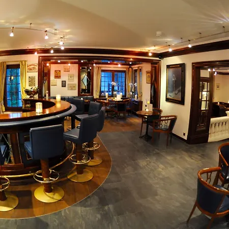 The Rex 4*