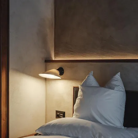 فندق The Rex 4*