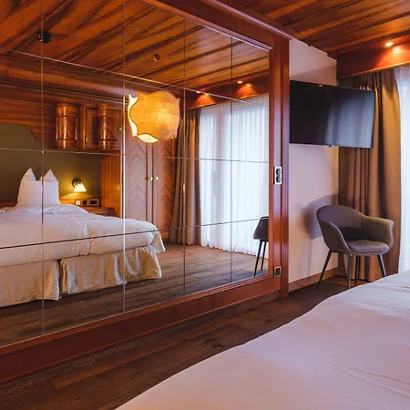 فندق The Rex 4*